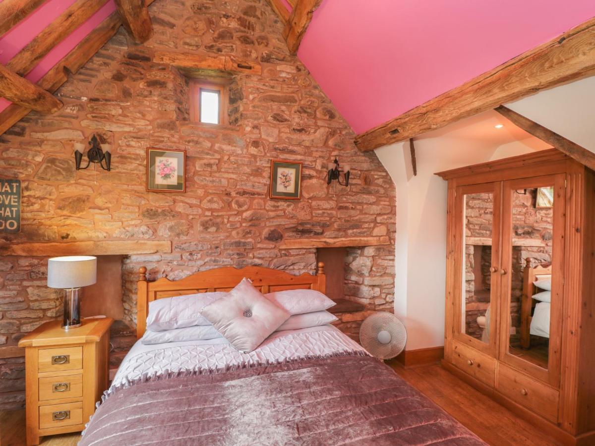 Pentre Barn Holiday home *