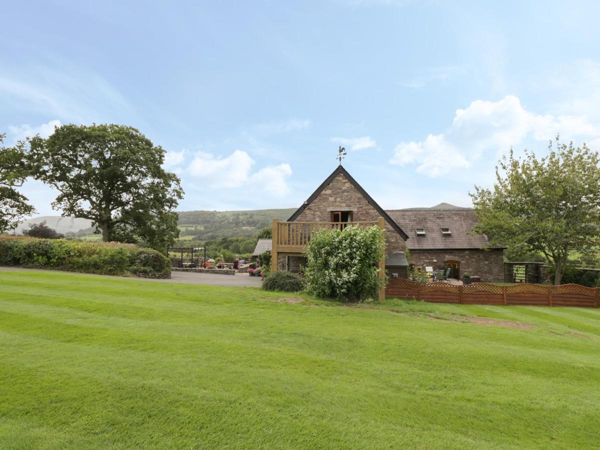Pentre Barn *